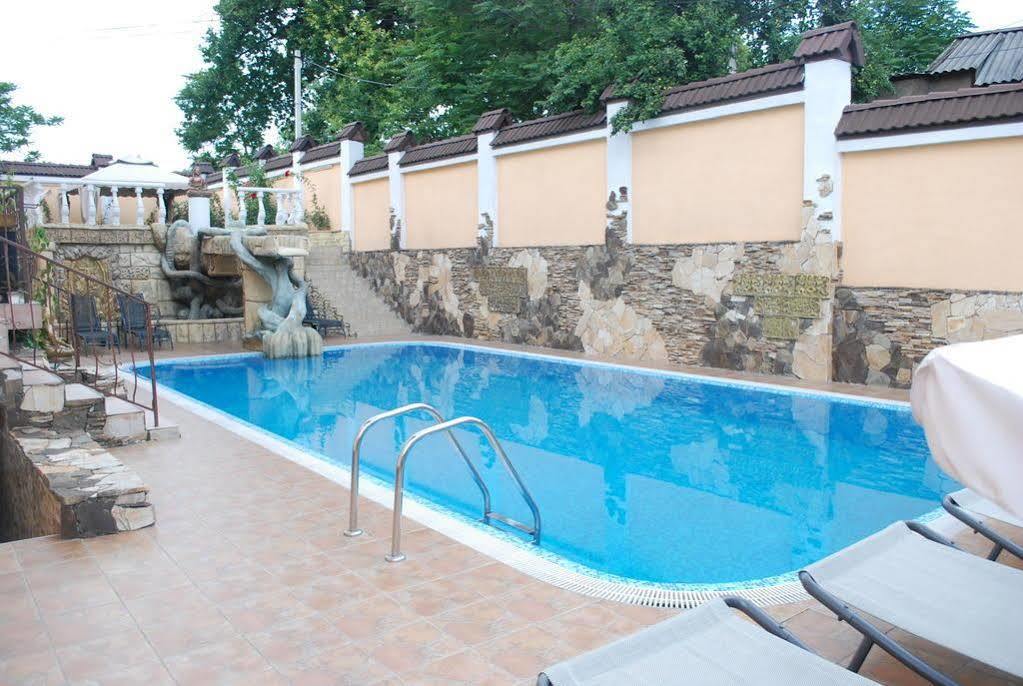 Shadow Boutique Hotel & Spa Chişinău Eksteriør billede